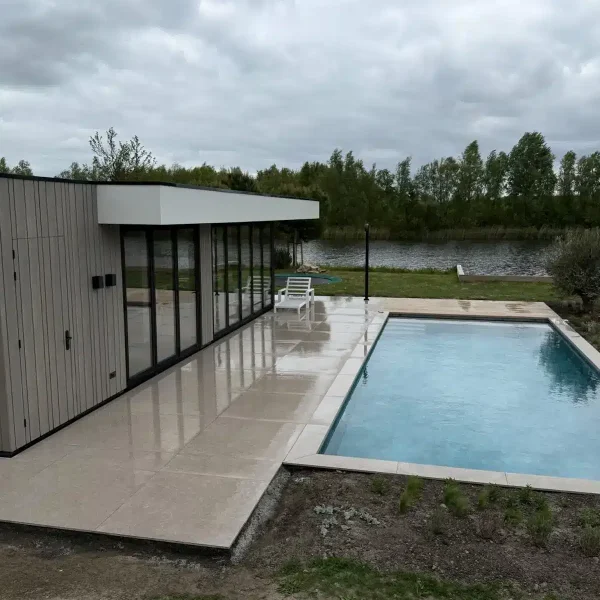 03-poolhouse-met-zwembad