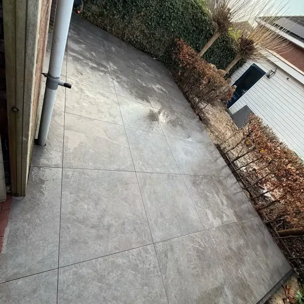 Tuinaanleg terras-keramische-tegels