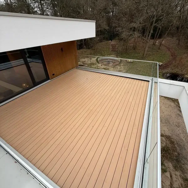 Fiber-deck-dakterras-villa aanleggen