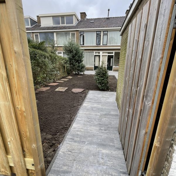 Achtertuin Heemstede bestraten