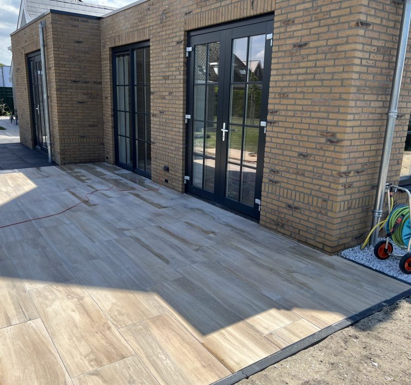 Keramische houtlook tegels