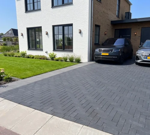 Oprit laten bestraten-hoofddorp