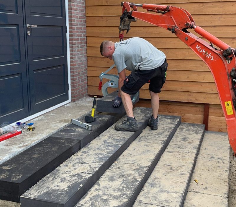 Trap in tuin sierbestrating