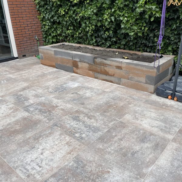 Tuinaanleg Nieuw-Vennep keramische tegels
