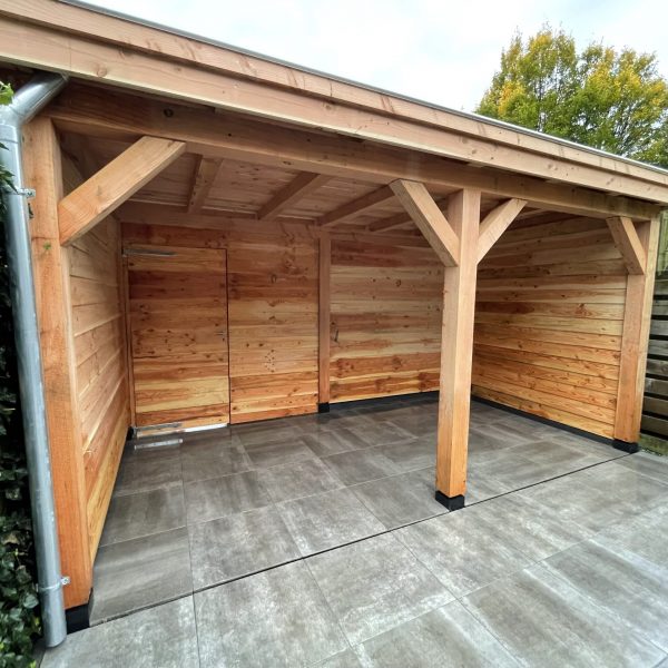 Tuinoverkapping en bestrating Haarlem